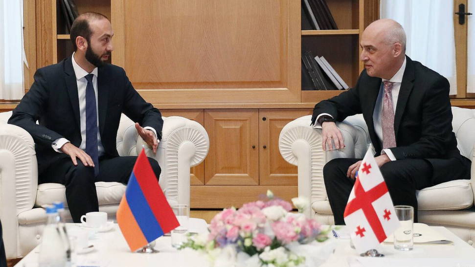 Armenia y Georgia discuten el corredor entre el Golfo Pérsico y el Mar Negro