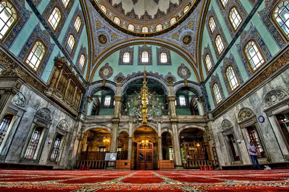 Obra de los arquitectos armenios Balyan: 