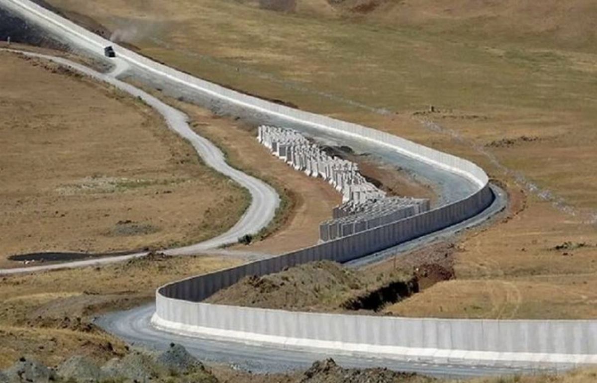 irán refuerza fronteras orientales