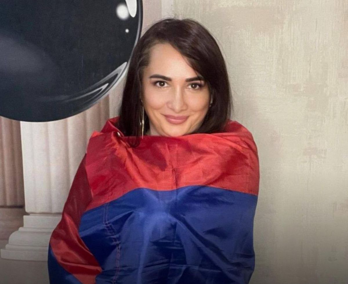 bella bloguera armenia