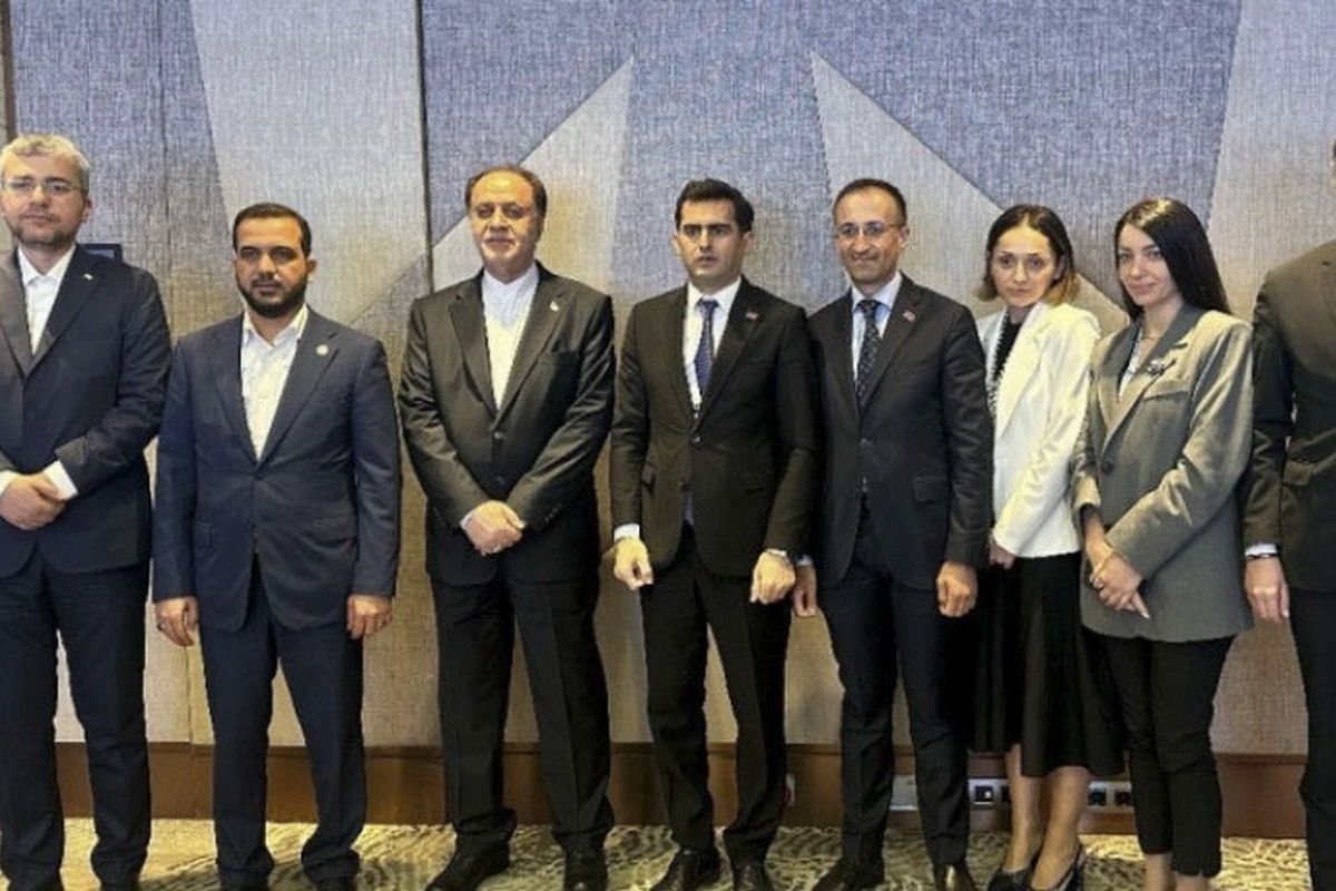 Armenia Irán refuerzan cooperación estratégica