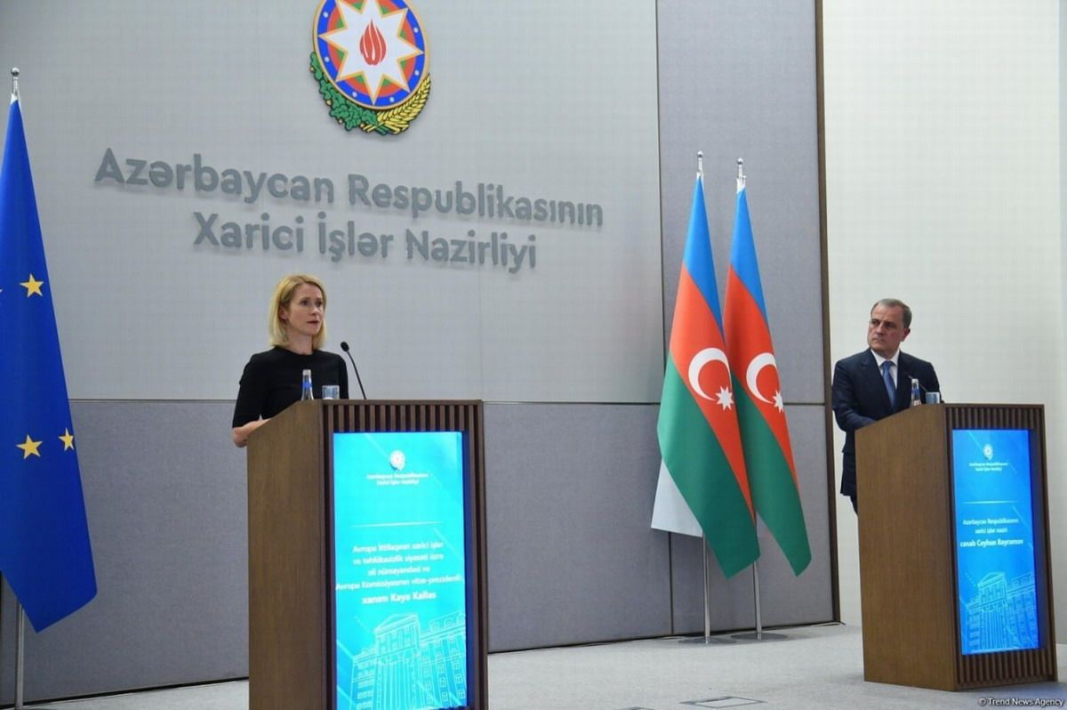 kallas criticas visita Azerbaiyán