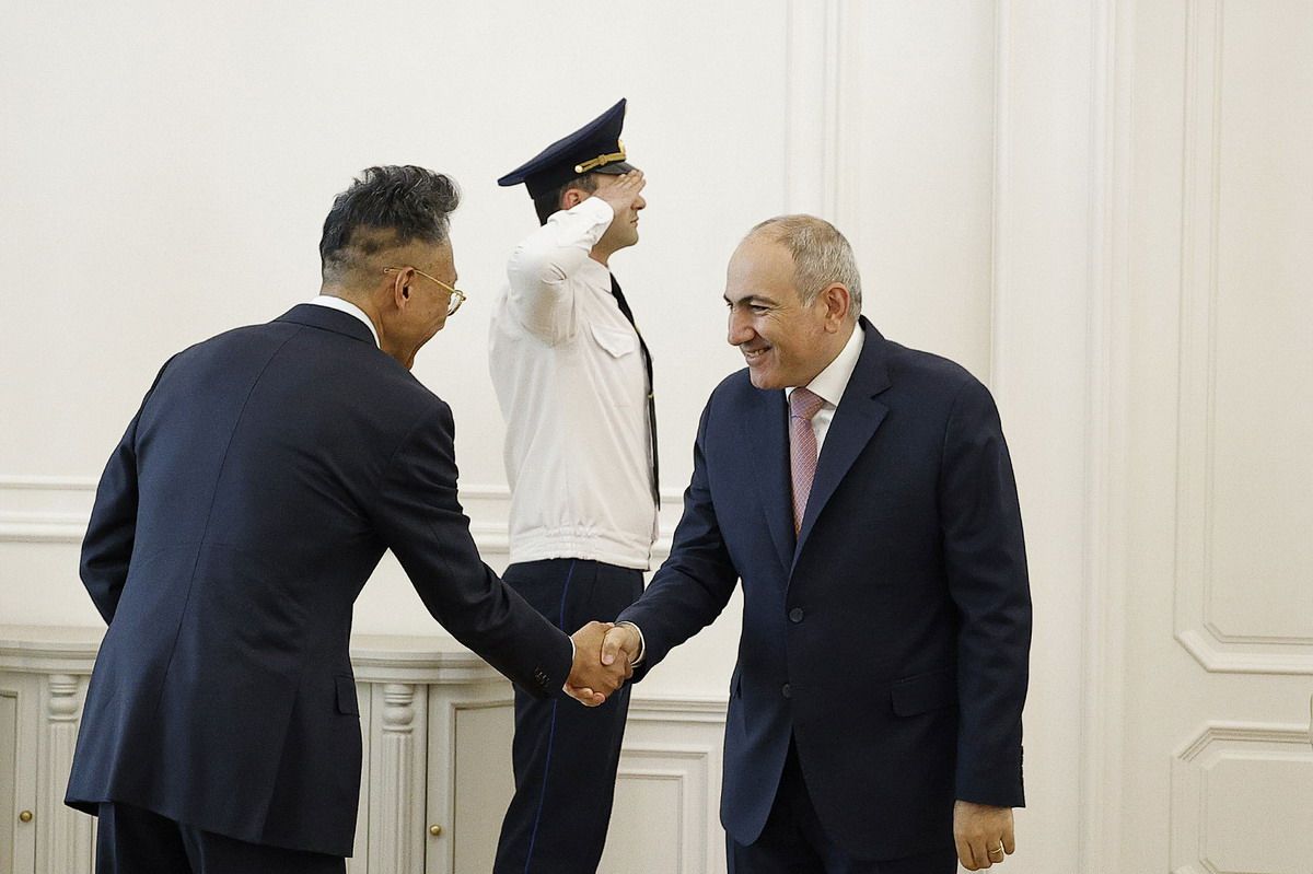 Armenia China reactivan contactos