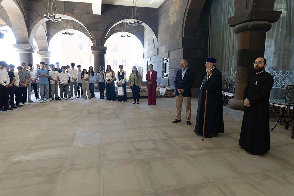 Karekin diáspora armenia UGAB