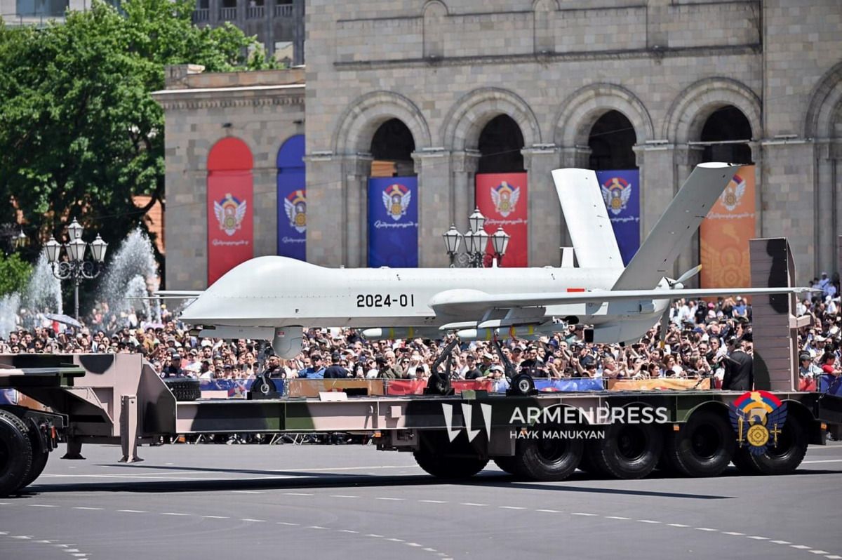 armenia desfile militar tecnológico