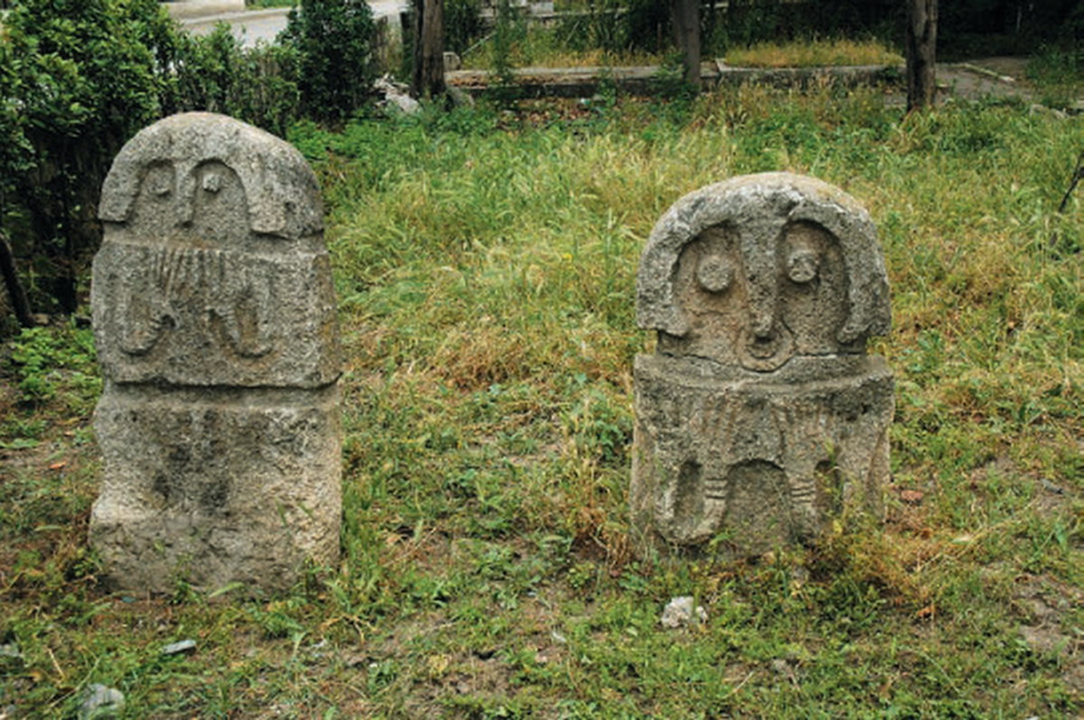 artsaj guerreros piedra