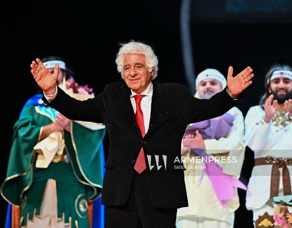 loris tjeknavorian armenia