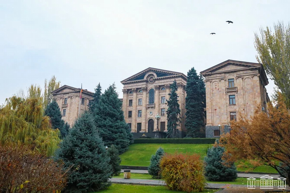parlamento armenia karekin