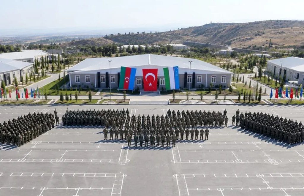 Azerbaiyán Turquía Uzbekistán