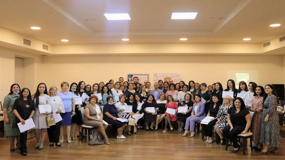 Profesionales de la diáspora capacitan a maestros en toda Armenia