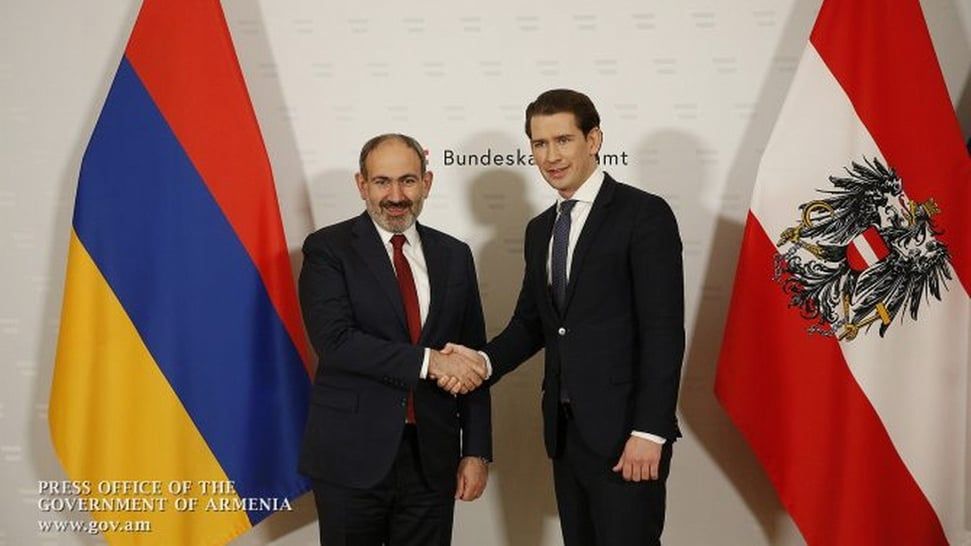 Austria preocupada por la escalada de violencia en frontera con Armenia