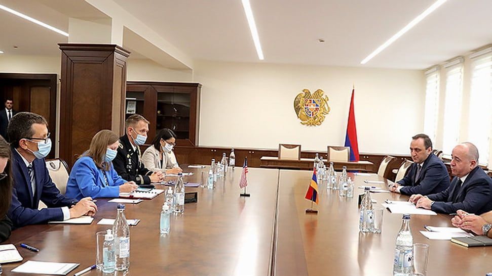 Armenia informó al embajador de Estados Unidos las provocaciones de Azerbaiyán.