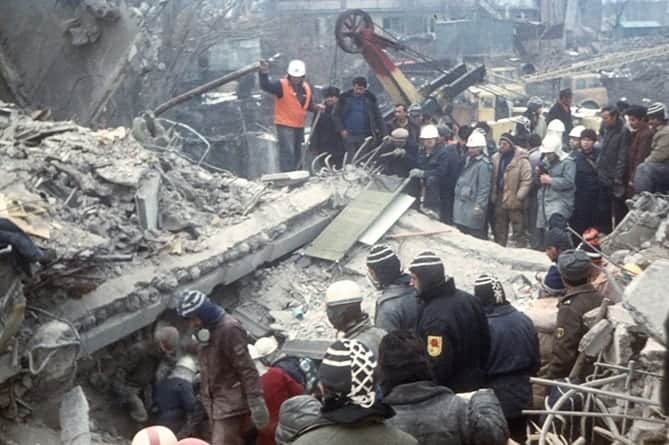 Armenia recuerda a las víctimas del terremoto de 1988