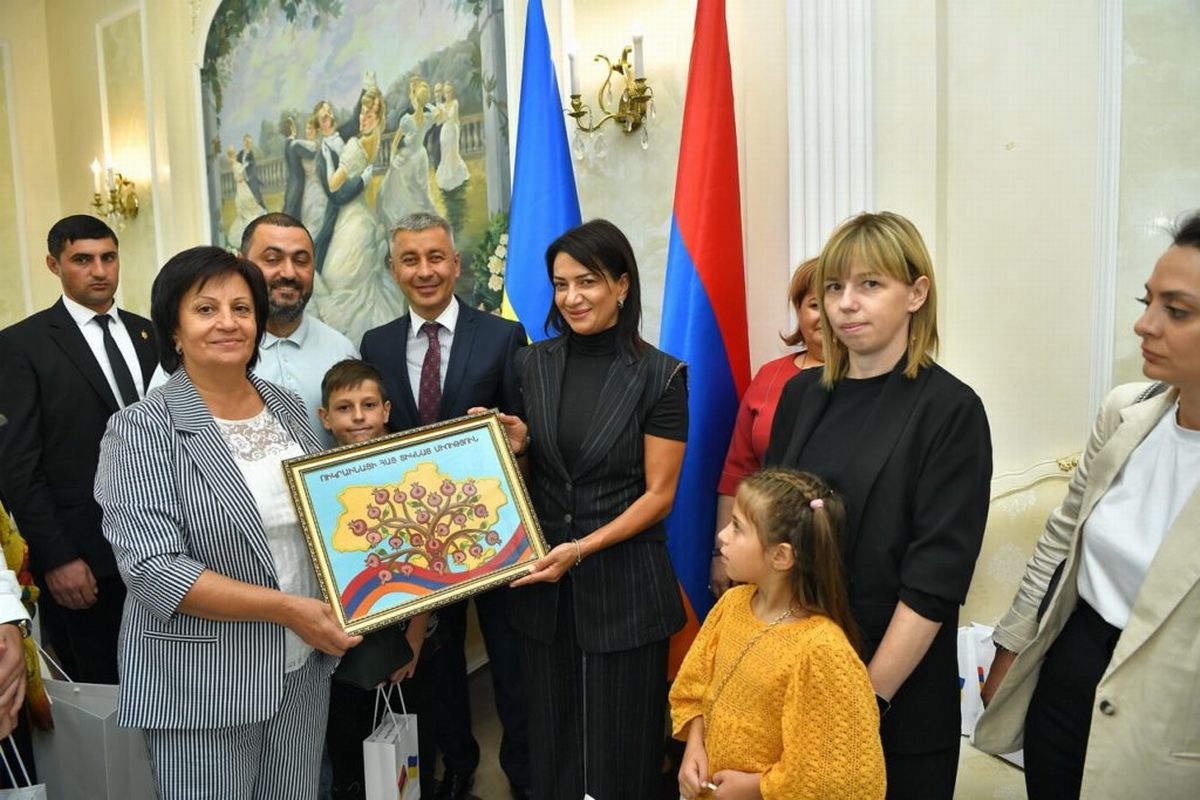 akobyan comunidad armenia ucrania