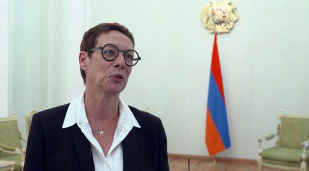 París pide a Ereván y Bakú que determinen la frontera