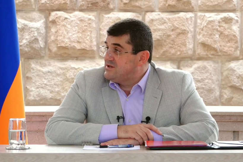 El presidente de Artsaj expresó 7 principios para llegar a algún tipo de acuerdo con Azerbaiyán y avisó que cualquier ataque azerbaiyano recibirá un contraataque desproporcionado, llevando las acciones militares a su territorio.