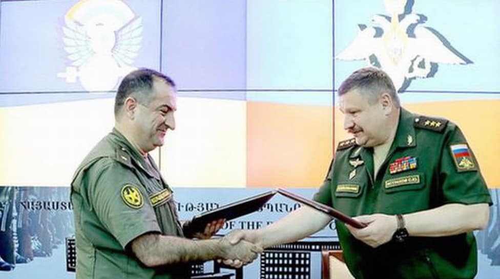 Firma de cooperación entre Fuerzas Armadas de Armenia y Rusia