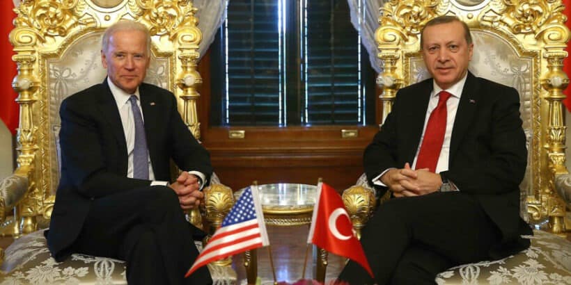 kremlin erdogan color rosa