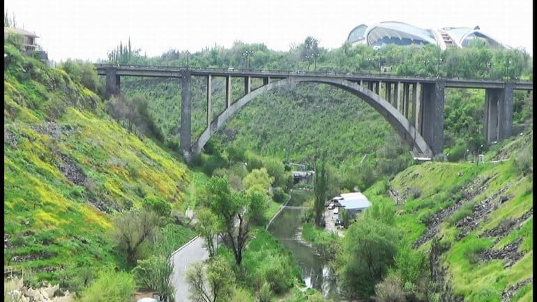 Ereván busca inversiones por US$ 150 millones para modernizar el Ferrocarril Infantil de los cuales US$20 millones son para el teleférico