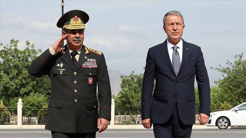 Según fuentes diplomáticas y militares del periódico ruso "Kommersant", el ataque desatado por Azerbaiyán en Nagorno Karabaj el 28 y 30 de septiembre fue dirigido personalmente por el ministro de Defensa turco, Hulusi Akar.