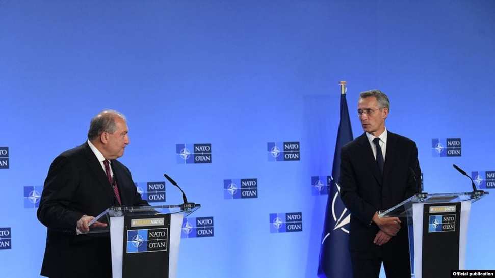 Armenia denunció el apoyo militar de Turquía a Azerbaiyán contra Karabaj y la OTAN dijo ser neutral