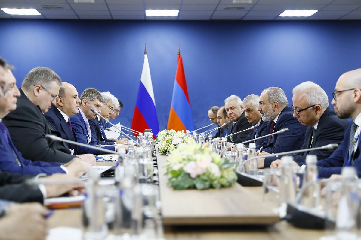 Rusia está interesada en lanzar nuevos proyectos en Armenia