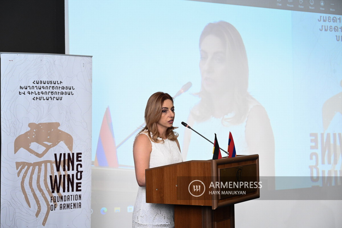conferencia enología armenia