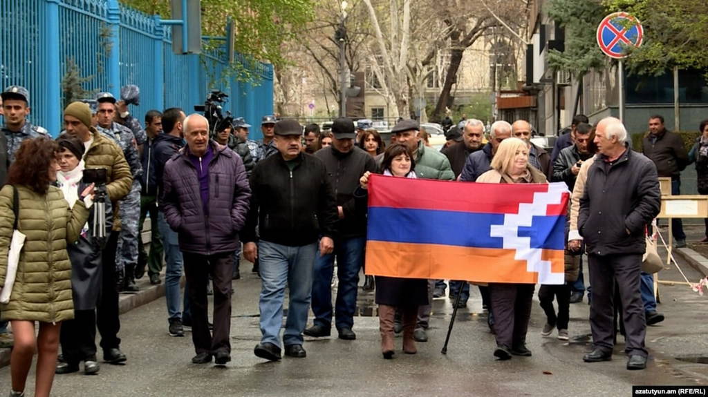 Armenia recuerda la limpieza étnica de Bakú en el Día Mundial del Refugiado