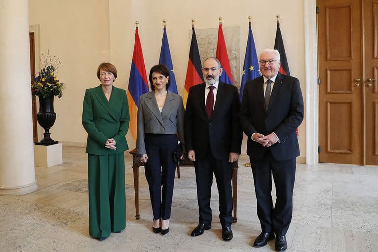Pashinyan refirió a Walter Steinmeier la crisis creada en Nagorno-Karabaj por el bloqueo al Corredor Lachin por parte de Azerbaiyán