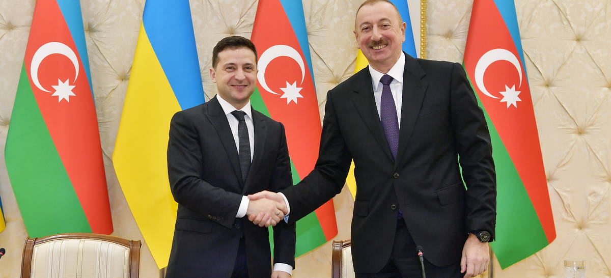 Ucrania invitó a Azerbaiyán y Turquía a una cumbre