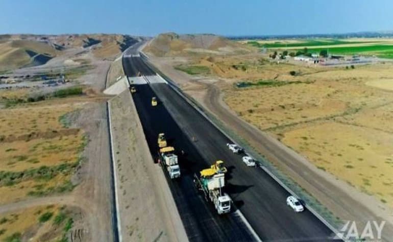 Azerbaiyán dice que el Corredor Zangezur es una oportunidad para potenciar el transporte