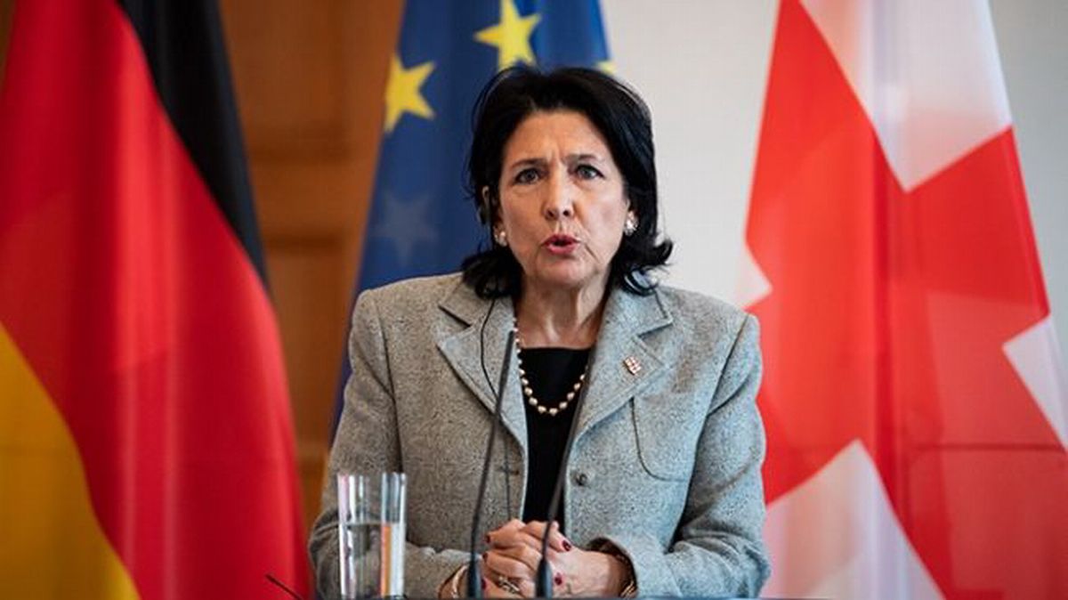 Zurabishvili chantajea a la UE: otorgue a Georgia el estatus de candidato o Rusia será más fuerte