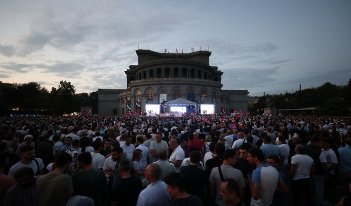 karabaj oposición dimisión pashinyan