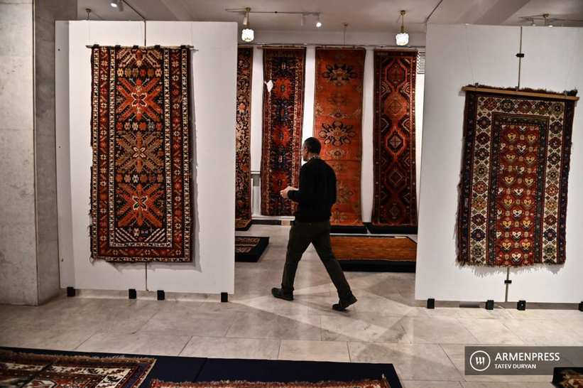 Exponen lo que se salvó del Museo de alfombras armenias de Shushi