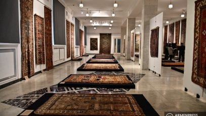 Exponen lo que se salvó del Museo de alfombras armenias de Shushi