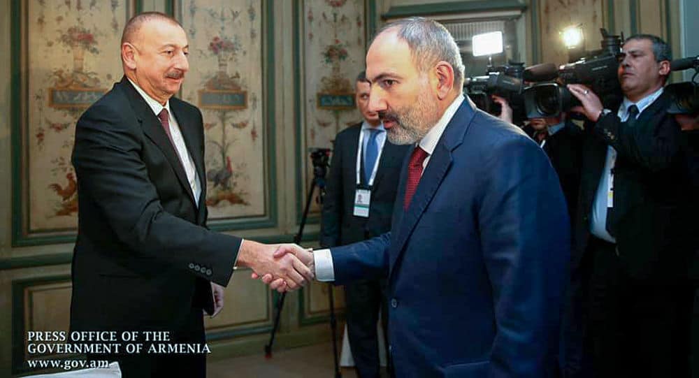 El primer ministro armenio, Nikol Pashinyan, respondió a la acusación del presidente de Azerbaiyán, Ilham Aliyev, de que Armenia frustró las negociaciones sobre Karabaj; recordándole que cualquier solución debería ser aceptable tanto para el pueblo de Azerbaiyán como para los pueblos de Armenia y Artsaj.