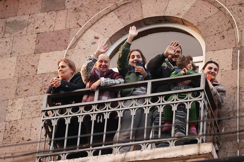 apoyo nikol manifestación Ereván