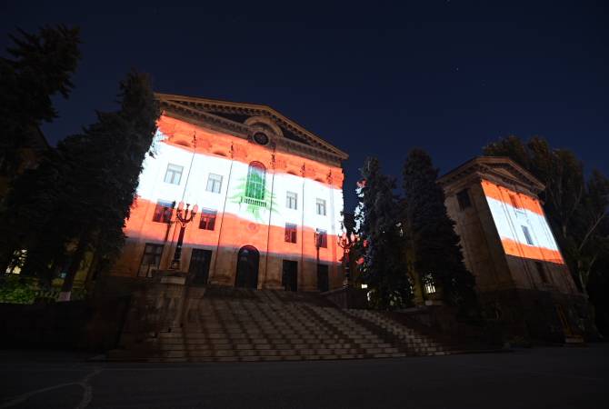 Armenia se viste con los colores del Líbano