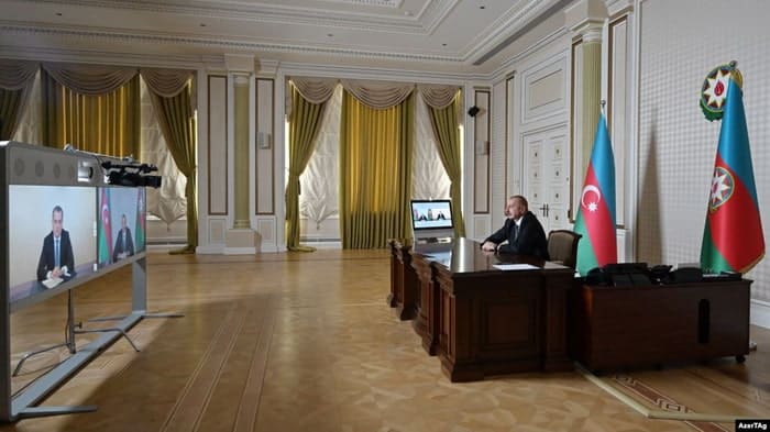 Azerbaiyán amenaza con no negociar más con Armenia