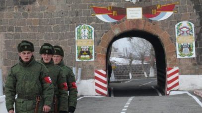 base rusia armenia Syunik