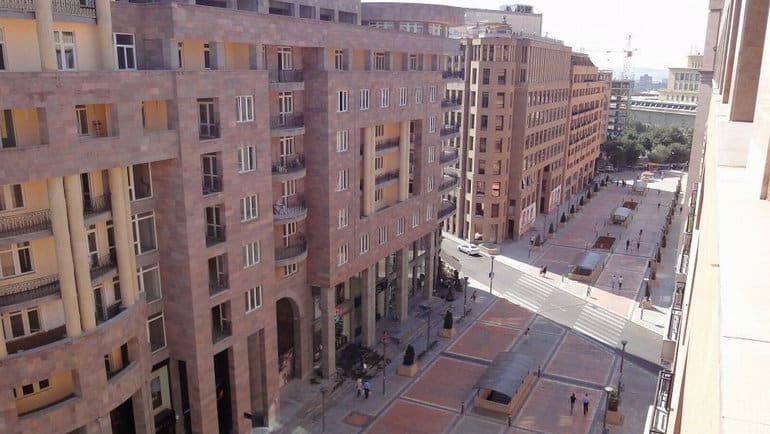 apartamentos Ereván cae demanda