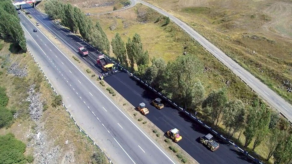 Repararán carreteras en frontera con Irán y Azerbaiyán