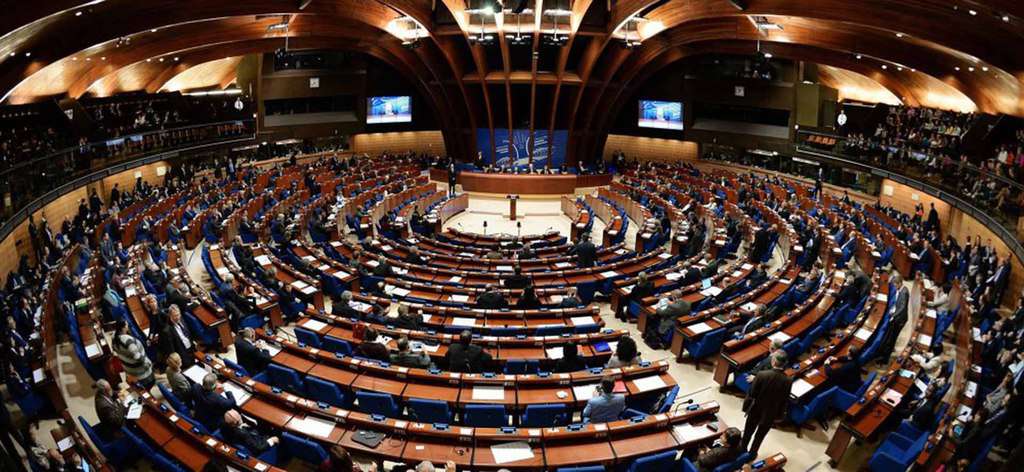 Canciller armenio insta a Europa que sean dignos y protejan Artsaj