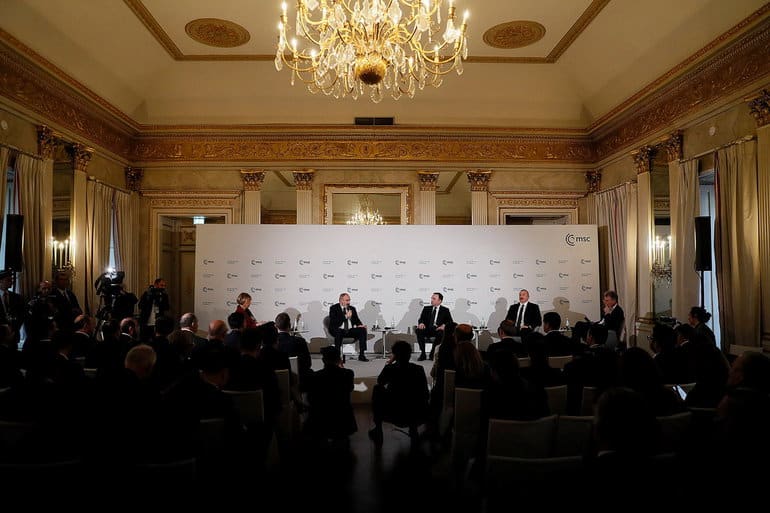 Respuestas de Pashinyan en el debate sobre la seguridad del Cáucaso Sur