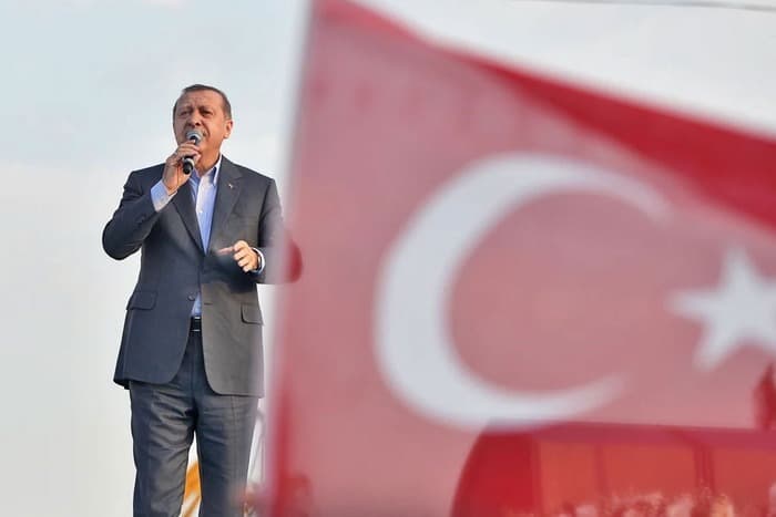 Recep Tayyip Erdogan, ordenó se revise la Convención de Estambul