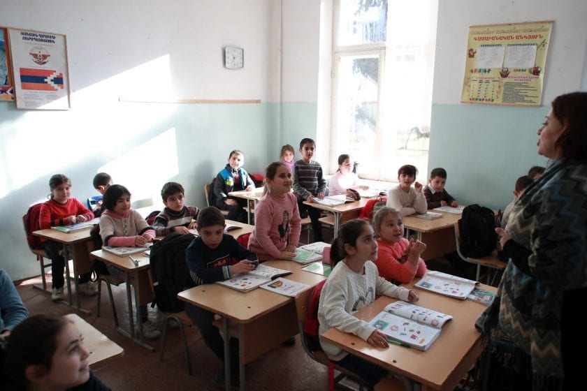 armenia escuelas cantidad clases