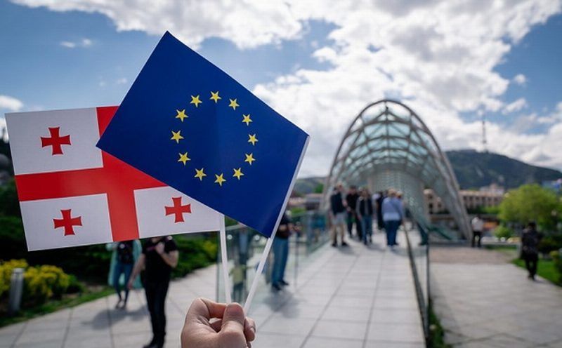 Varhey lapida a Georgia: necesitan más para obtener estatus de candidato a la UE