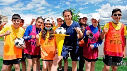 Programa para niñas FIFA Dream League en Armenia