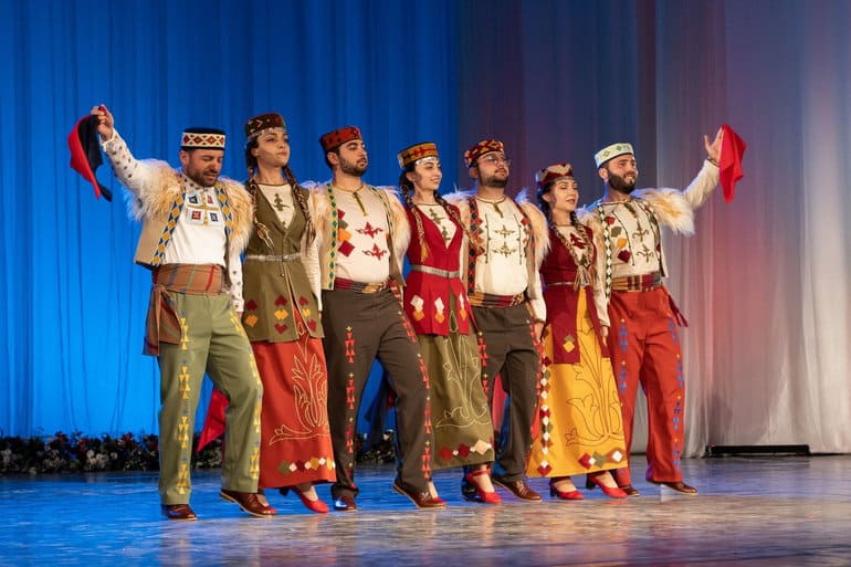Kochari y "David of Sasun" se presentaron en el festival internacional en Yakutia