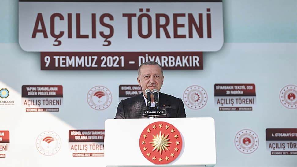 Erdogan acusa a los armenios de matar un millón de kurdos